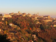 67 Da Via Sudorno Città Alta colorata di tardo autunno